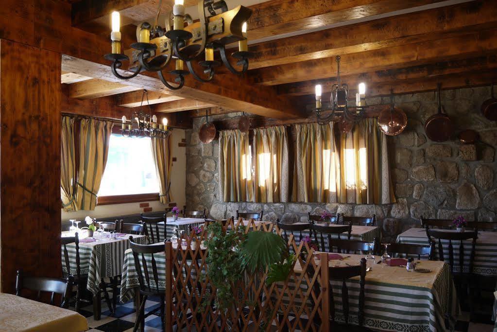 Hotel L'Oustalet Font-Romeu-Odeillo-Via Eksteriør bilde